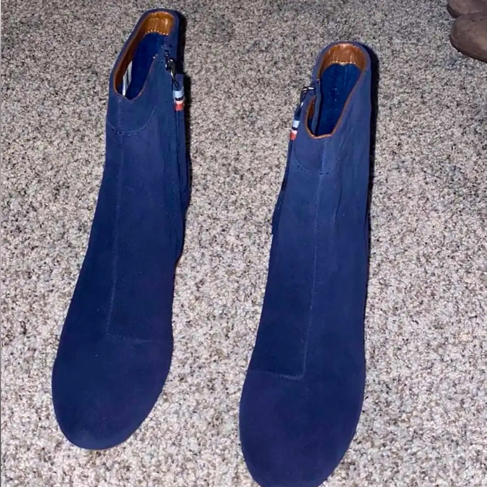 Suede leather boots